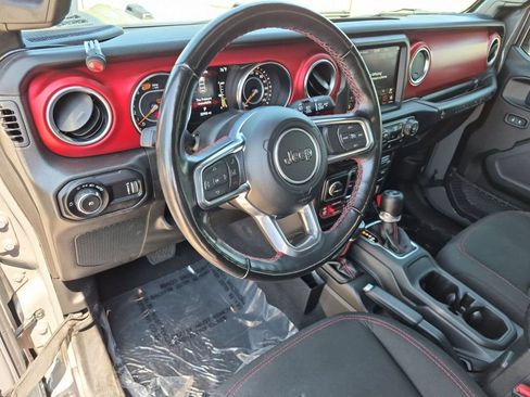 Used 2023 Jeep Wrangler Unlimited Rubicon w/ Cold Weather Group AWD/4WD image 12