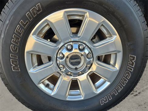 Used 2022 Ford F350 Platinum image 14