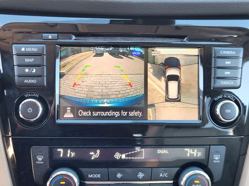 Used 2019 Nissan Rogue SV w/ Premium Package image 14