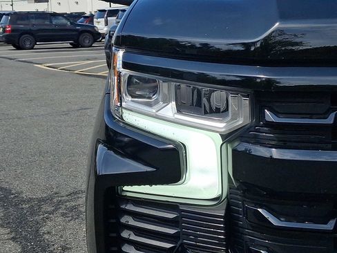 Used 2022 Chevrolet Silverado 1500 LT Trail Boss AWD/4WD image 9