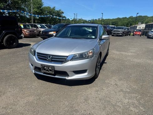 Used 2014 Honda Accord LX image 2