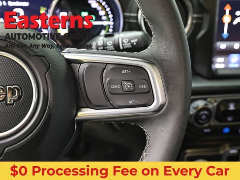 Used 2023 Jeep Wrangler Unlimited Sahara AWD/4WD image 16