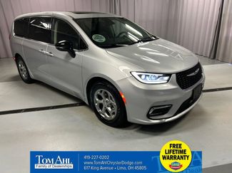 Used 2024 Chrysler Pacifica Limited FWD 360° Tour