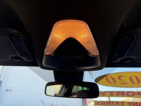 Used 2020 Toyota C-HR image 34