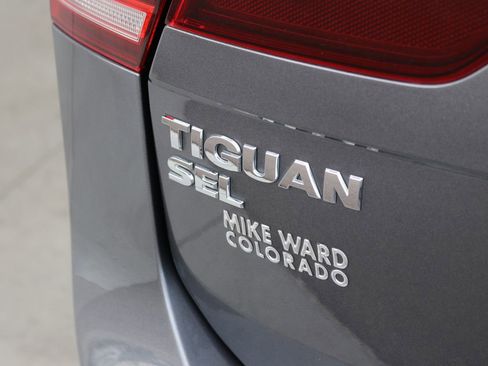 Used 2018 Volkswagen Tiguan SEL AWD/4WD image 33