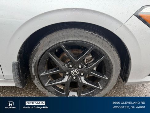 Used 2024 Honda Civic Sport image 4