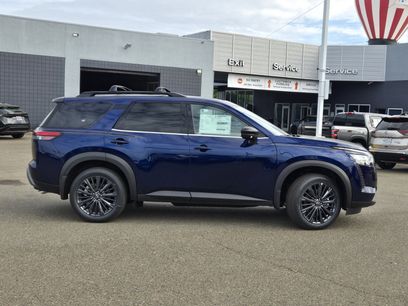 New 2026 Nissan Pathfinder SL w/ SL Premium Package
