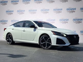Used 2023 Nissan Altima 2.5 SR FWD video 2