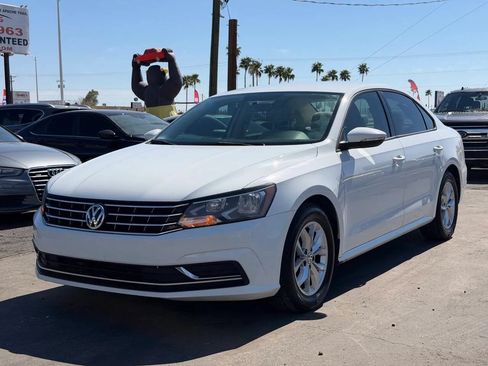 Used 2018 Volkswagen Passat 2.0T S FWD image 2