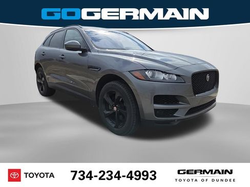 Used 2018 Jaguar F-PACE Premium image 5