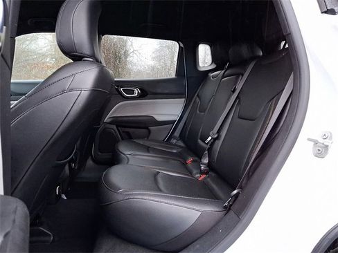 Used 2024 Jeep Compass Limited image 10