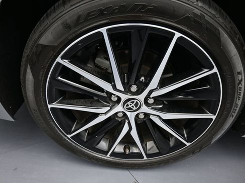 Used 2022 Toyota Camry SE image 40