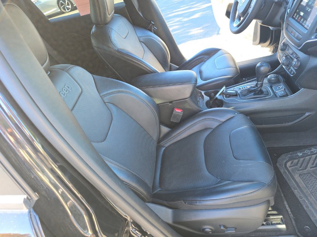 Used 2022 Jeep Cherokee Latitude Lux AWD/4WD image 31