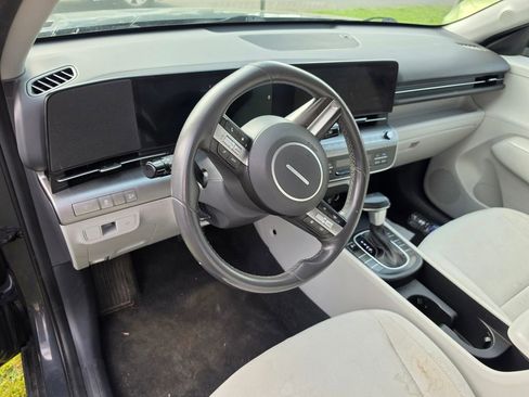 Used 2024 Hyundai Kona SEL FWD image 4