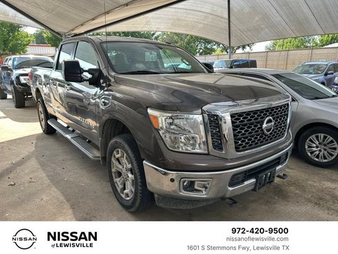 Used 2016 Nissan Titan SV RWD image 1