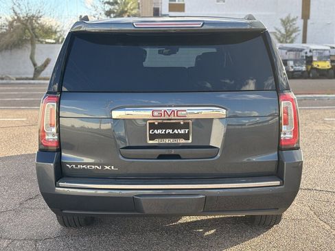 Used 2019 GMC Yukon XL Denali image 7