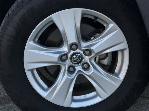 Used 2020 Toyota RAV4 XLE image 8