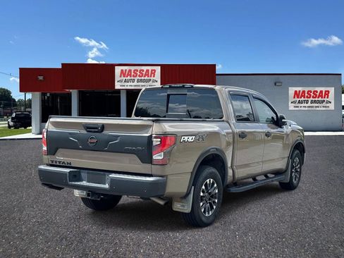 Used 2021 Nissan Titan PRO-4X w/ Pro-4x Convenience Package AWD/4WD image 4