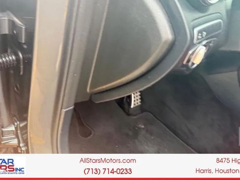 Used 2019 Mercedes-Benz GLC 300 4MATIC Coupe image 12