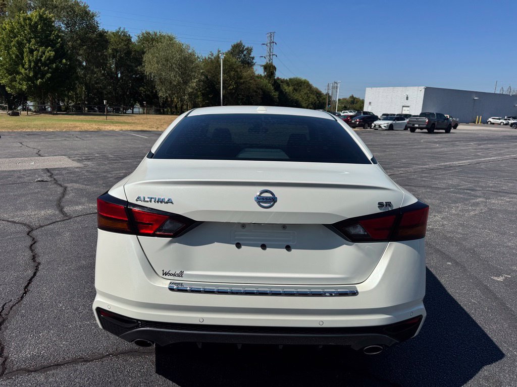 Certified 2021 Nissan Altima 2.5 SR FWD image 7