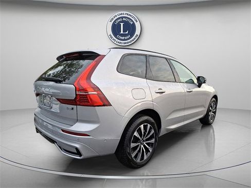 Certified 2025 Volvo XC60 B5 Plus image 6