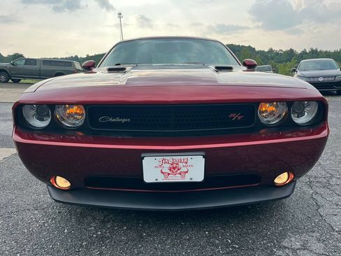 Used 2014 Dodge Challenger R/T RWD image 9