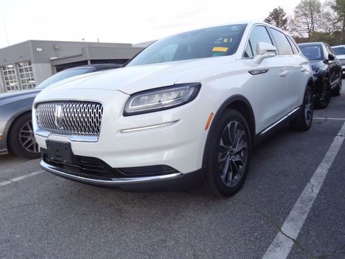 Used 2023 Lincoln Nautilus Reserve image 3