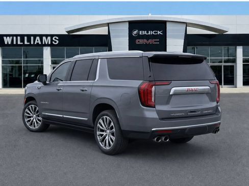 Used 2021 GMC Yukon XL Denali w/ Denali Premium Package AWD/4WD image 3