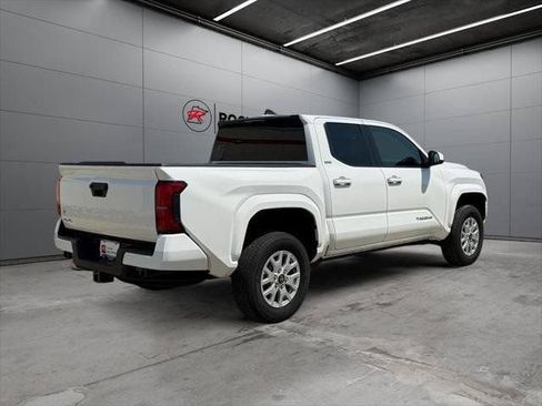 Certified 2025 Toyota Tacoma SR5 AWD/4WD image 41