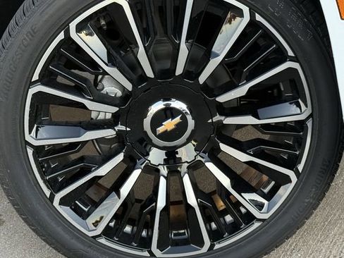 New 2026 Chevrolet Tahoe High Country image 9