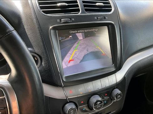 Used 2017 Dodge Journey Crossroad w/ Popular Equipment Group FWD image 14