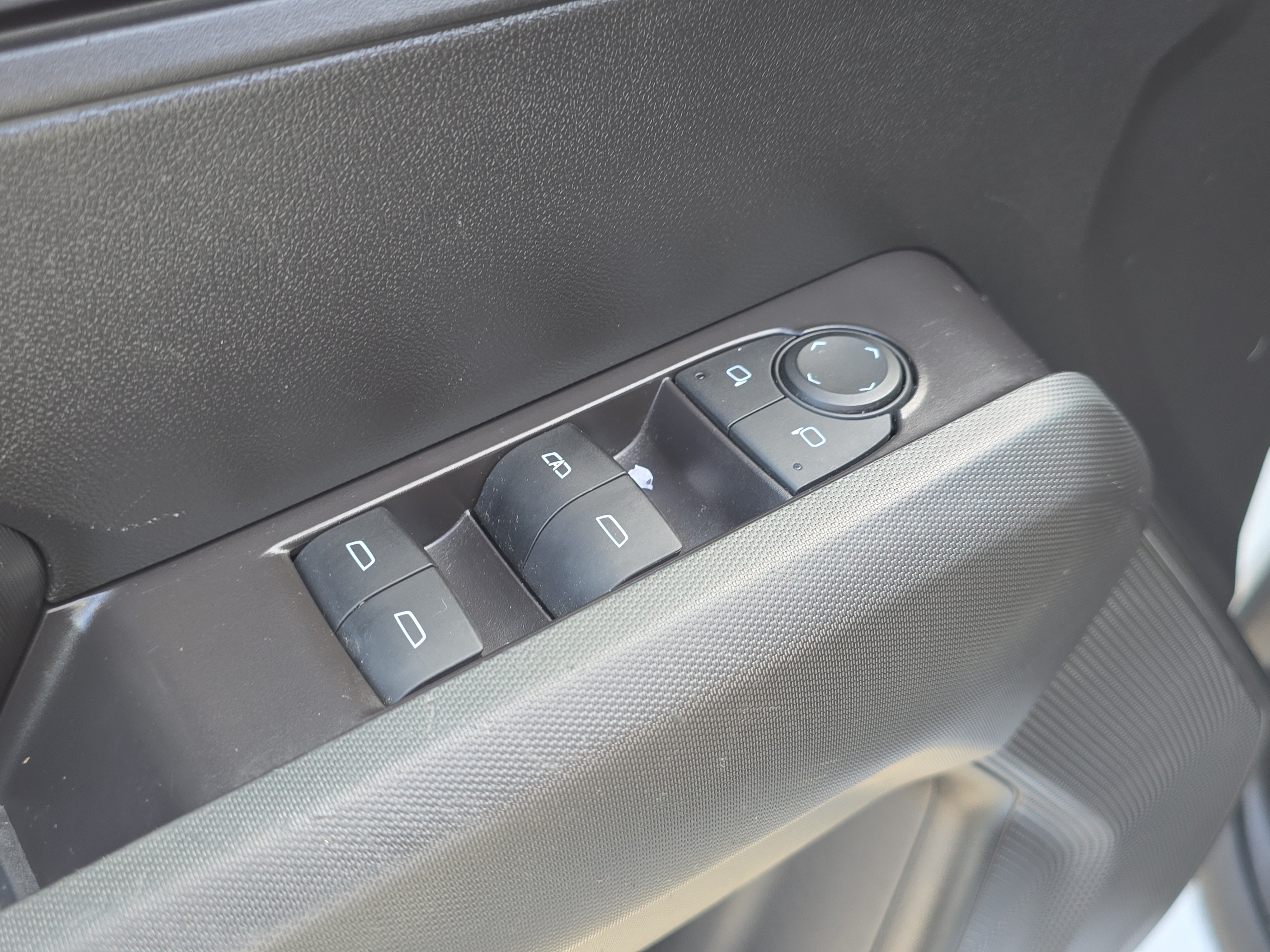 Used 2024 Chevrolet Colorado LT w/ LT Convenience Package RWD image 19