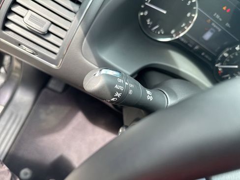 Used 2023 INFINITI QX80 Premium Select w/ All-Season Package AWD/4WD image 13