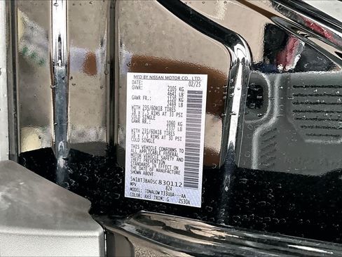 Used 2025 Nissan Rogue SV FWD image 37
