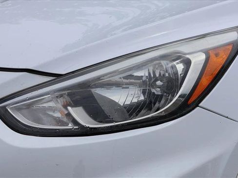 Used 2017 Hyundai Accent SE FWD image 10
