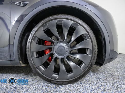 Used 2025 Tesla Model Y Performance AWD/4WD image 45