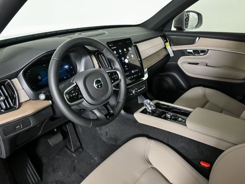 New 2026 Volvo XC90 B6 Plus w/ Protection Package Premier image 4