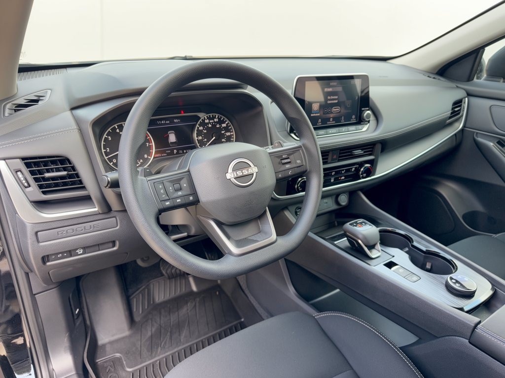 Used 2026 Nissan Rogue S AWD/4WD image 4