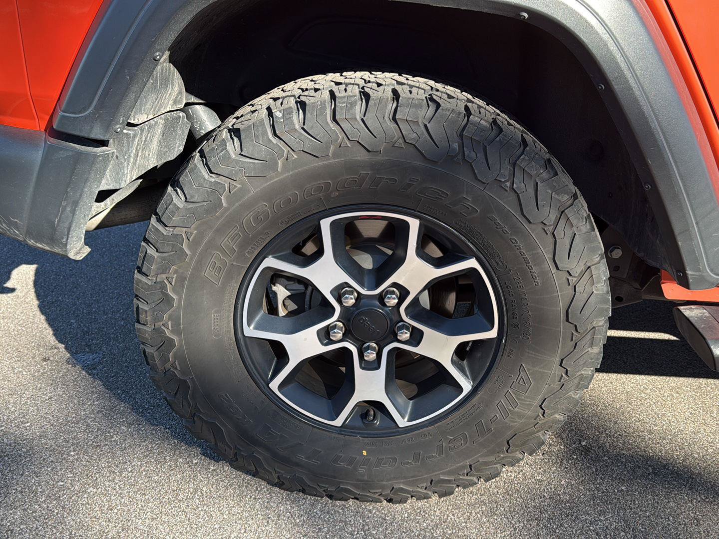 Used 2018 Jeep Wrangler Unlimited Sport S AWD/4WD image 13