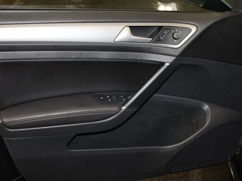 Used 2016 Volkswagen Golf SE FWD image 25