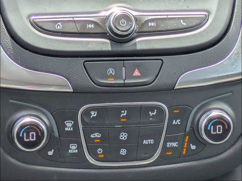 Used 2024 Chevrolet Equinox LT AWD/4WD image 26