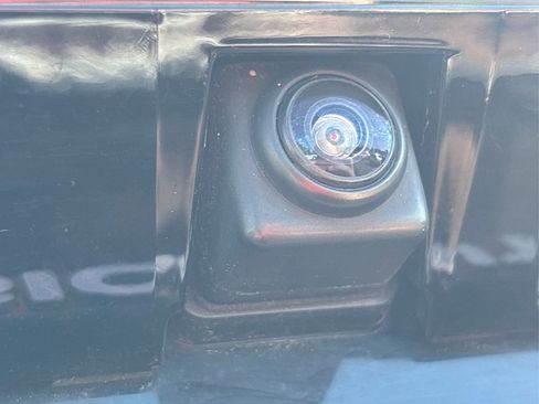 Used 2021 Nissan Kicks S image 13