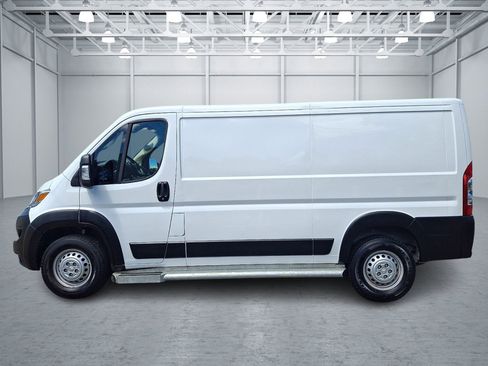 Used 2025 RAM ProMaster 2500 w/ U-Haul Equipment Group FWD image 2