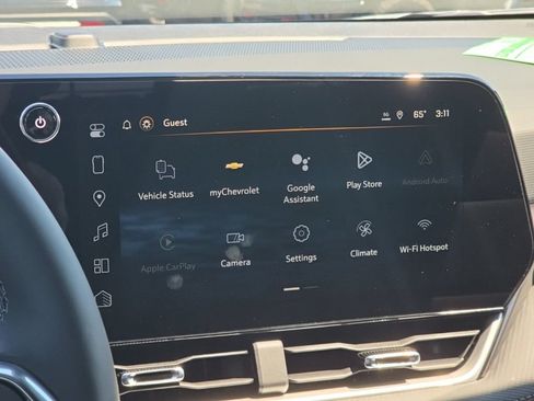 New 2026 Chevrolet Equinox LT w/ Convenience Package II FWD image 18