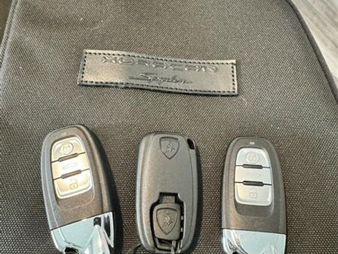 Used 2022 Lamborghini Huracan EVO RWD image 7