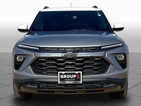 Used 2025 Chevrolet TrailBlazer ACTIV w/ Driver Confidence Package FWD image 4
