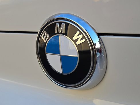 New 2026 BMW X6 xDrive40i w/ Climate Comfort Package image 14