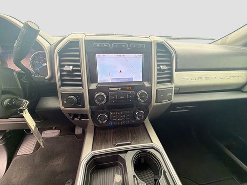 Used 2020 Ford F250 Lariat image 27