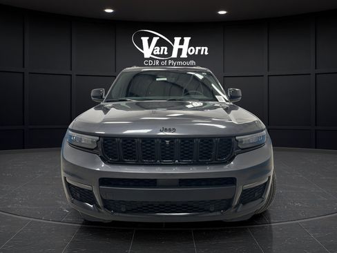 Used 2024 Jeep Grand Cherokee L Limited w/ Luxury Tech Group II AWD/4WD image 2