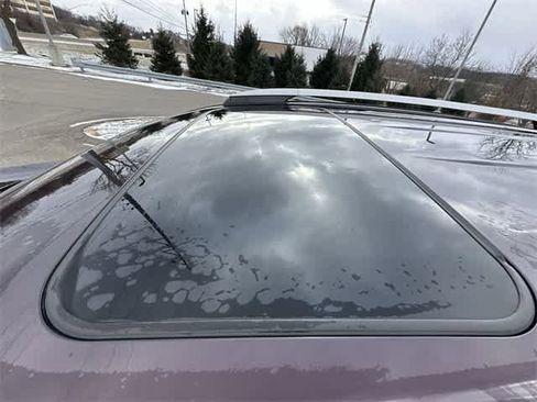 Used 2017 Toyota RAV4 XLE image 5